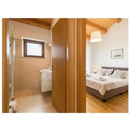 Dora Comfortable Hotel *
