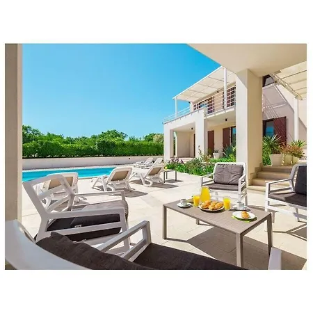 Dora Comfortable Hotel